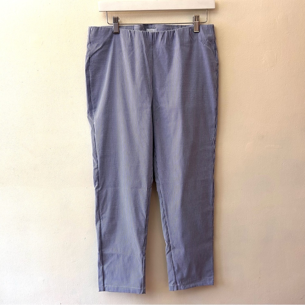 Ecru blue striped seersucker pull on ankle length pants size 8